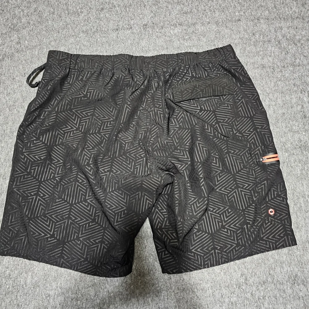 ZeroXposur Black Patterned Men's Board Shorts
